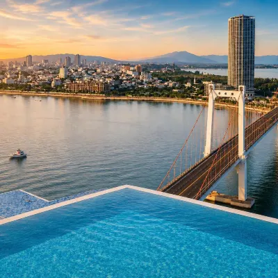 Golden Bay Sơn Trà Hotel dekat Taman Wisata Dunia