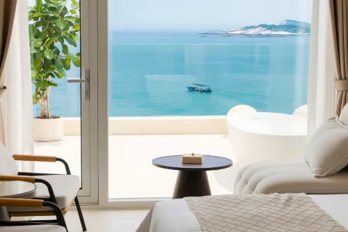 Lumi Yuxi · Sea‑View Luxury Villa - พร้อมWifi