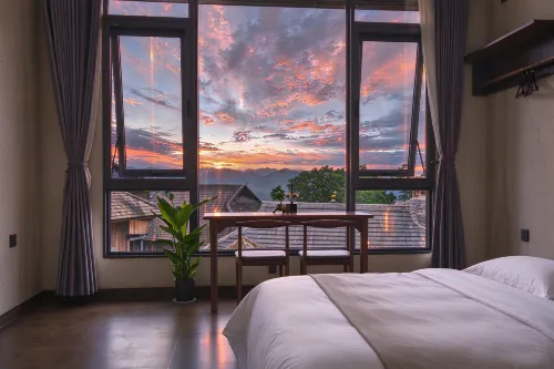 Yard · View Sunset Sea of Clouds Late Return Mountain Lodge (Manghong Xilan Huashu) - Park Yeri