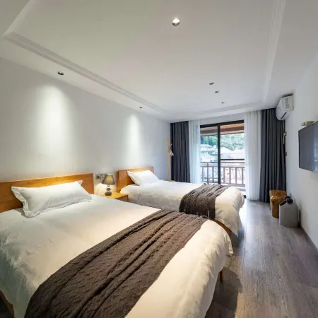 Yanshan Jinshan Hotel