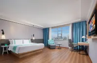 希岸·輕雅酒店（撫州臨川區政府臨川一中店） 鄰近章溪丁氏宗祠的酒店