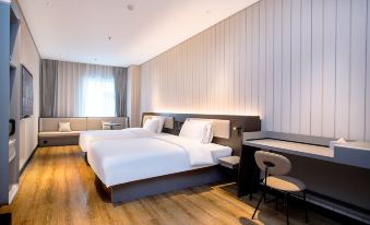 Hanting Hotel (Changchun Hongqi Street Nanhu Square)