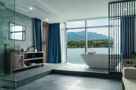 Qingfeng Four Seasons Boutique B&B (Zixing Dongjiang Lake Scenic Area)