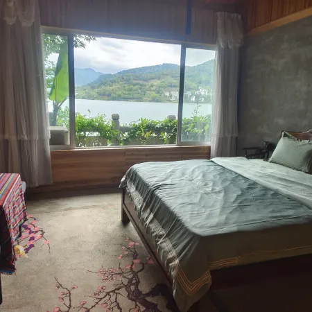 Shanju Lake View Inn