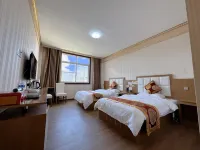 Daocheng Xile Hotel Hotels near Xingyi Co