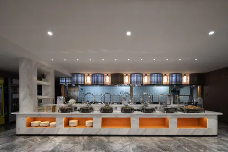 Xixuan Hotel (Korla Peacock River Sailing Plaza)