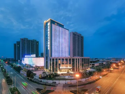 Grand New Century Hotel luan Hotels near Gaotao Tomb