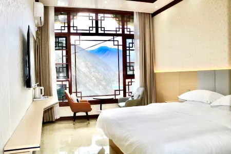 Zayu Gongbu Yunbian Hotel Отели в г. Чаюй