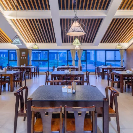 Ninger Manchester City Business Hotel
