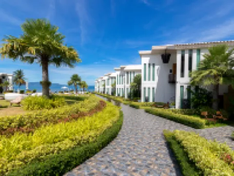 Vannee Golden Sands Beachfront Resort Hotels in Ko Pha-ngan District