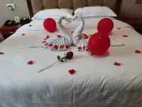 Chuyue Hejin Hotel