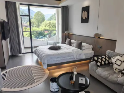 Luanchuan Qiyue Homestay (Chongdugou Scenic Area) 란천 죽해 야생동물원 주변 호텔