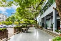 Shunqi Time Hotel (Hongshan Lake)