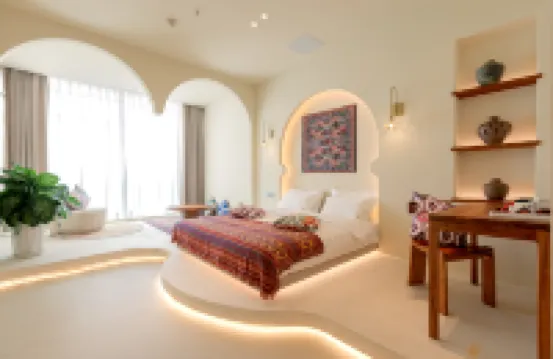 Dream Long Song Homestay & Hotel (Zhaosu Tianma International Tourism and Culture Square Store)