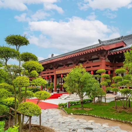 Meixi Hotel (Luoyang Luopu Park Luohe)