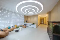 Yuantong Smart Hotel (Xuanwei Railway Station)