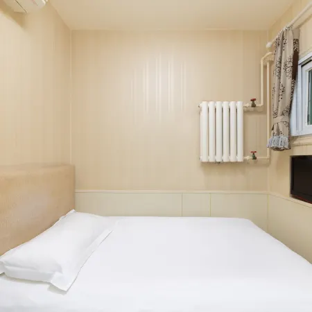 Golden Inns (Beijing Dajiaoting)