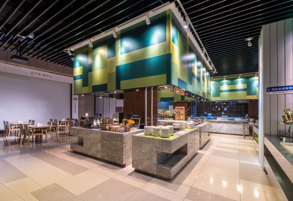 다양한 뷔페 메뉴