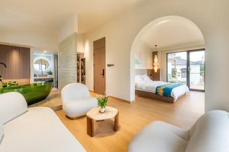 Suzhou Xiyuju Homestay (Taihu Lake Eastern Mountain) Отели рядом с достопримечательностью «Ботанический сад Цзяньнан»