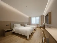 四季雲｜未來智慧·簡奢設計酒店（大連雙D港產業園店） 鄰近小窑湾的酒店