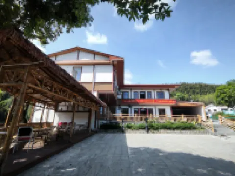 Bo Wang Mountain Longquan Lake resort