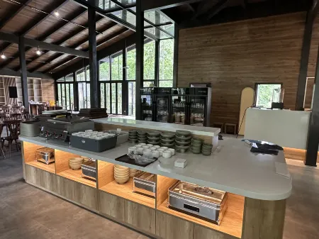 Jilan Manxin Valley Hidden World Holiday Homestay Отели в г. Гуйдун