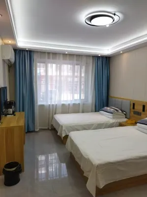 Hegang Yiyuan Express Hotel