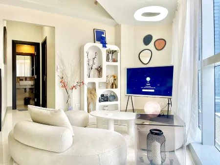 Thompson Suites BGC (Uptown Parksuites) Отели рядом с достопримечательностью «Citi Plaza»