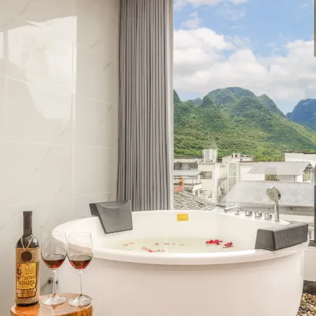 Heyaju Guesthouse (Yangshuo Yulong River)