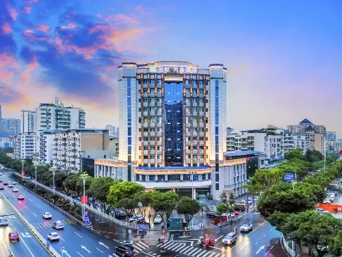 LanOuShangPin Hotel (Wuyue Plaza Huaxi Guang'an Hospital)