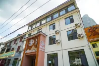 Sankesong Zhiya Hotel (Baquanxia Scenic Area) - pemandangan pegunungan
