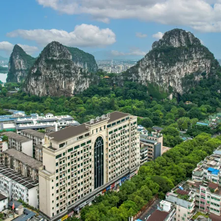 Yijian Hotel (Guilin South Railway Station Nanxi Mountain Park Branch)