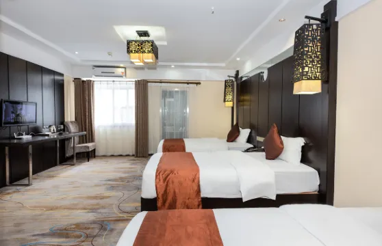 印象莊源酒店（荔波美食街店）