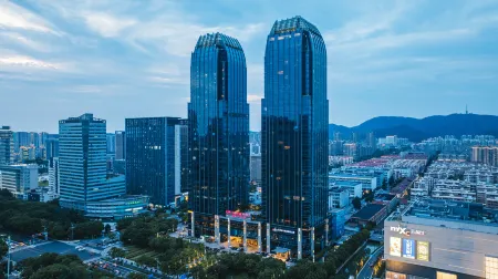SuYe·High-rise Designer Hotel Отели рядом с достопримечательностью «Basic Teaching Department of Wuxi Institute of Commerce»