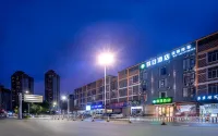 Wu Ming Holiday Hotel -LRB-bus statKangkang he city hotel Hotel in zona CPC Wuming County Committee Party School