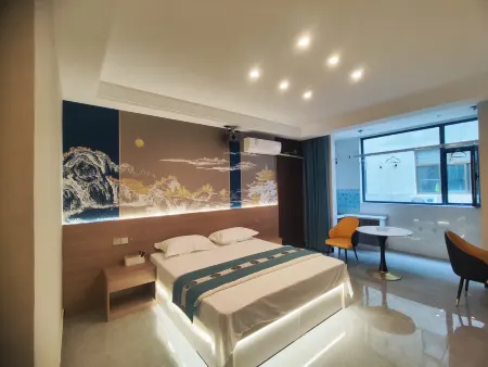 Yuncheng Zhang Guomin Homestay Отели рядом с достопримечательностью «Yuncheng Finance and Economics School»