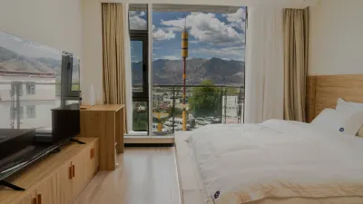 Lhasa Xingkong Mountain Lodge · Mid-level Scenic Hotel