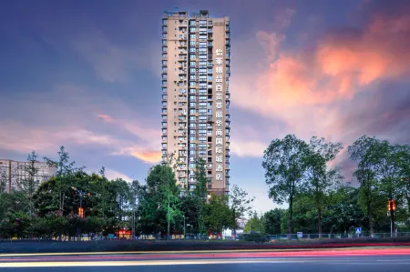 Elan Moli Hotel (Zigong Huashang International City)