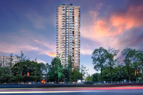 Elan Moli Hotel (Zigong Huashang International City)