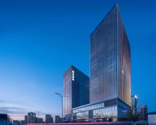 Country Inn & Suites by Radisson，Urumqi High-Speed Railway Station, Jingkai Wanda Plaza Branch Hotels in Urumqi