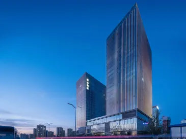 Country Inn & Suites by Radisson，Urumqi International Airport high-speed railway station Hotel.