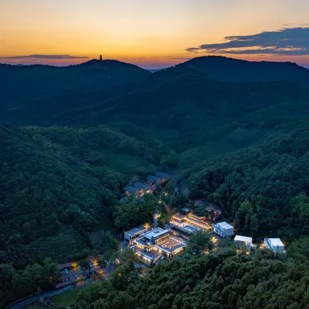 Yuanshe Luyinxi Resort