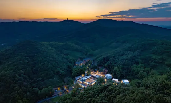 Yuanshe Luyinxi Resort