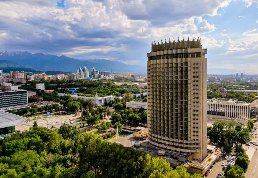 알마티 설산 전망