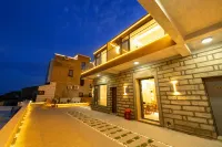Pingtan Front-Sea View · Yuhai Qingtian Sunrise Villa | Hillside Homestay (Beigang Village) - con vistas a la montaña