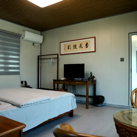 Qinglongyi Homestay Hotels in Zongyang