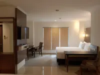 Lume’os Hotel