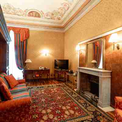 Phi Hotel Principe Rooms