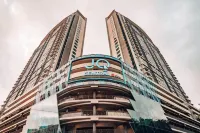 JQ Central 5 person unit facing  mountain view and partially seaview AT kk CITY CENTER 페남팡 패디 필즈 주변 호텔