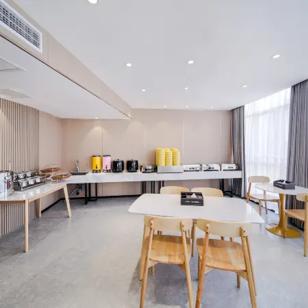 Guanghui Hotel